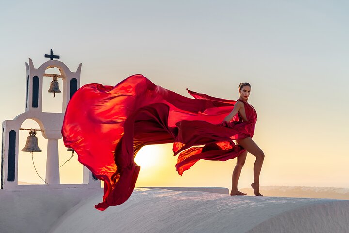 Flying dress photoshoot in Santorini by Flying Dress © - Image 2