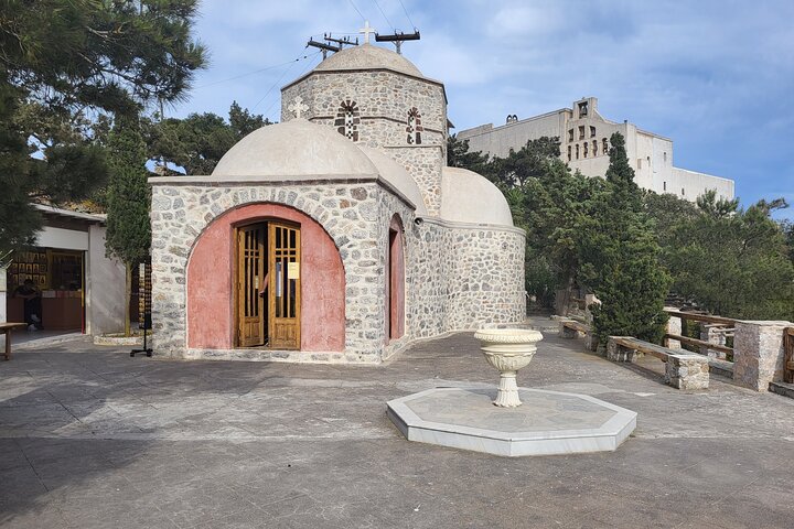 Full-Day Santorini Personalized Private Guided Tour Experience - Image 2