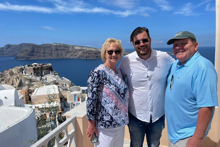 Half day Best of Santorini and Wine Tasting Private tour - Image 4