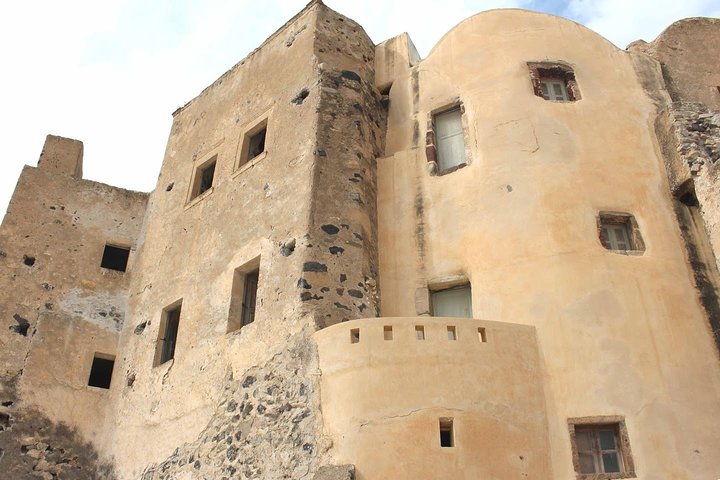Hidden Santorini ! Private tour 4-Hours - Image 3