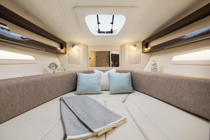 Motor Yacht (2020)Luxury Private Cruise Around Santorini - Image 4