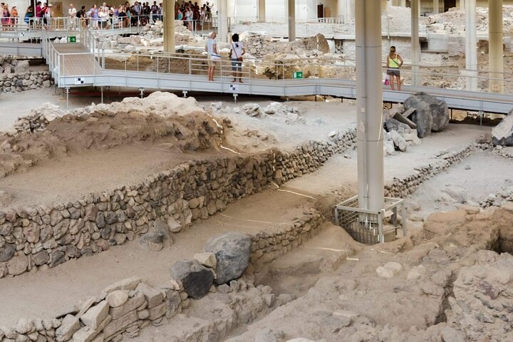 Oia Megalochori and Akrotiri Private Tour - Image 4