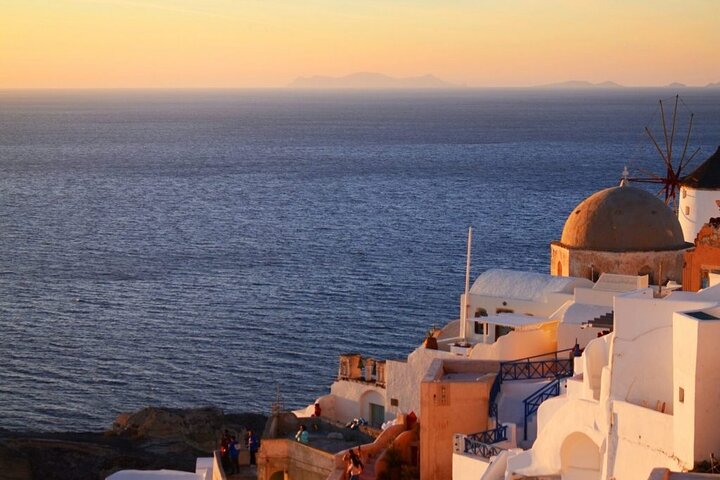 Oia Megalochori and Akrotiri Private Tour - Image 5