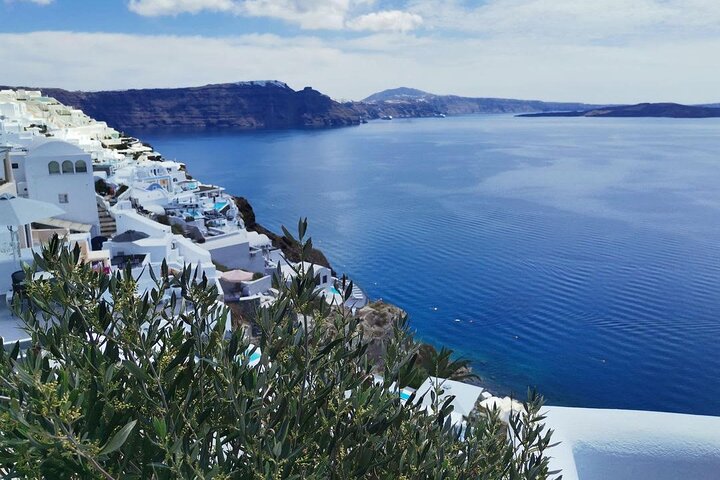 Private 5-Hour Santorini Daytime Wine Tour - Image 4