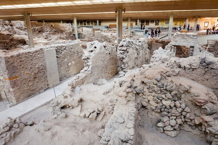 Private Ancient Santorini Tour with Beer Tasting - Image 1