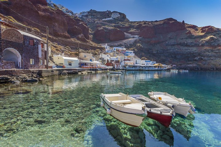 Private Catamaran Beautiful Day around Santorini via Red beach - Image 4
