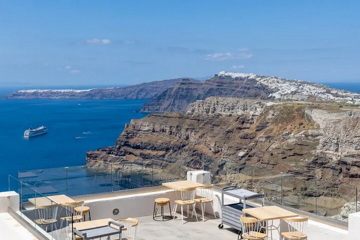 Private Full-Day Highlights of Santorini with Wine Tour - Image 4