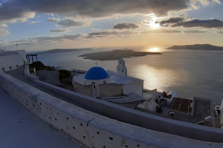 Private Full-Day Santorini Hidden Gems and Wine Experience - Image 2