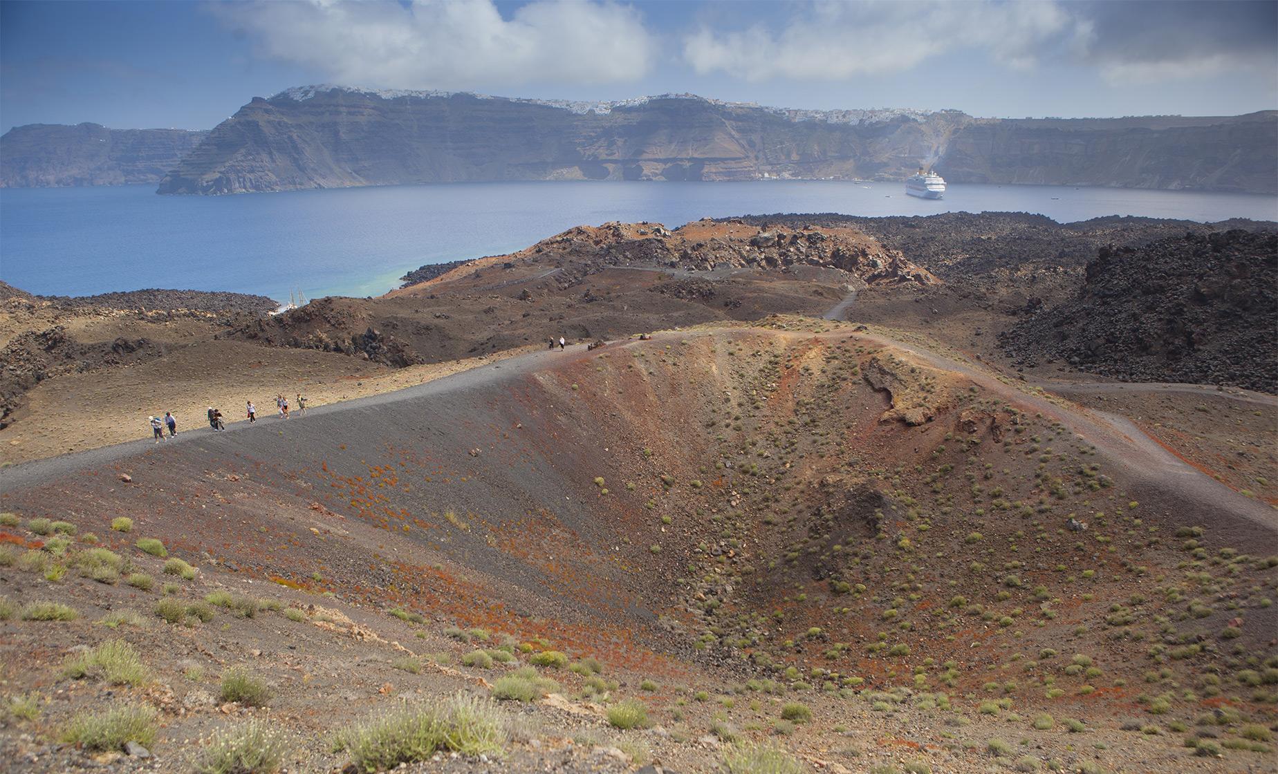 Private Group Volcano, Hot Springs, and Winery - Image 1