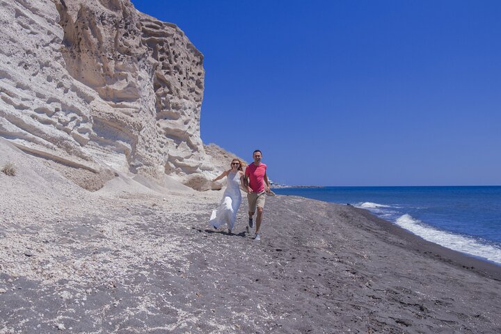 Private Guided Sightseeing Tour in Santorini - Image 2