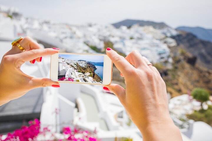 Private Half-Day Tour of Santorini Highlights with Pickup - Image 1