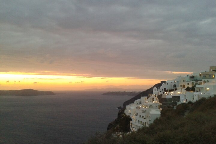 Private Half Day Tour Santorini Highlights with Sunset - Image 1