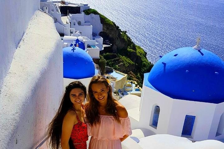 Private Oia Panoramic Scenes: Embrace the most picturesque village of Santorini! - Image 2