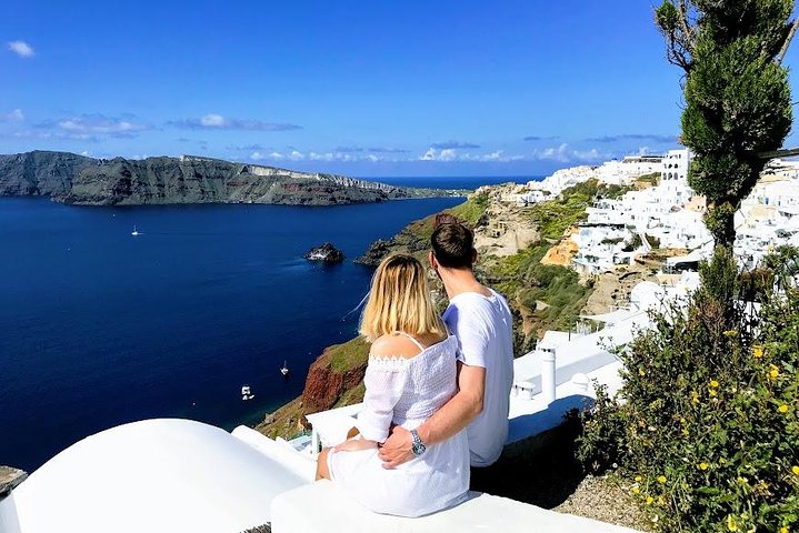 Private Santorini Highlights Day Tour - Image 1