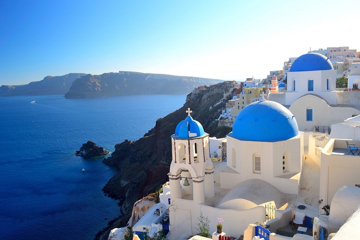 Private Santorini Tour: Caldera, Akrotiri and Oia Village - Image 1