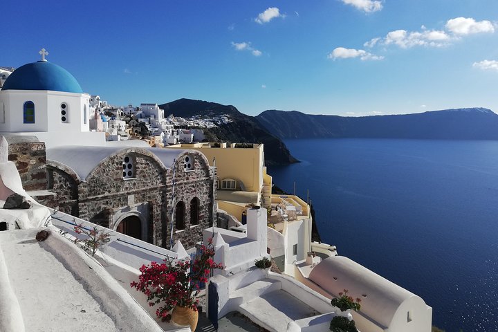 Private Tailor-Made Tour- Explore Santorini with comfort & style - Image 3