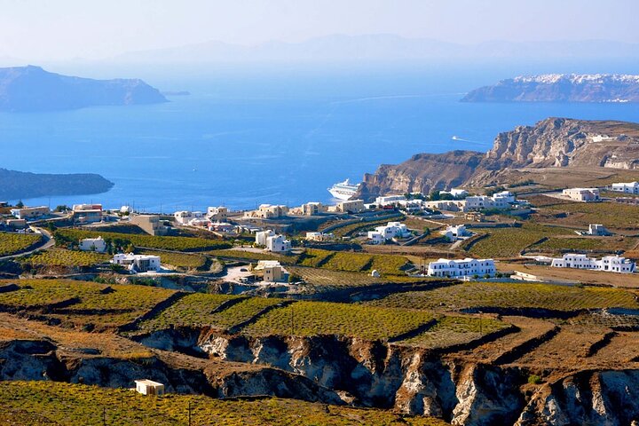 Private Tour: Great Wines and Famous Towns of Santorini - Image 1