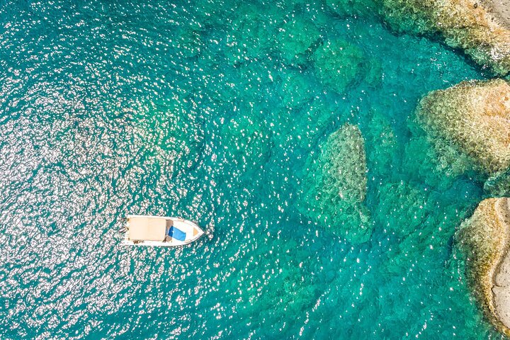 Rent a Boat in Santorini with Free License - Image 2