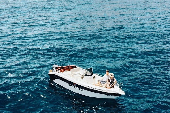 Rent a Boat in Santorini without a license - Image 3
