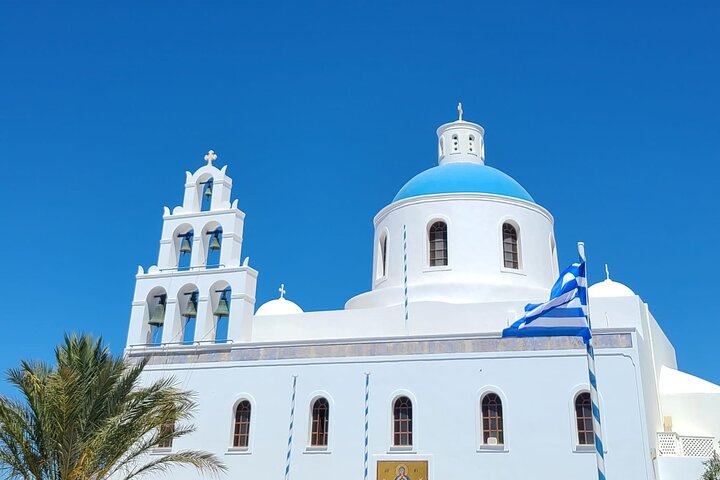 Romantic Tour through Santorini - Image 1