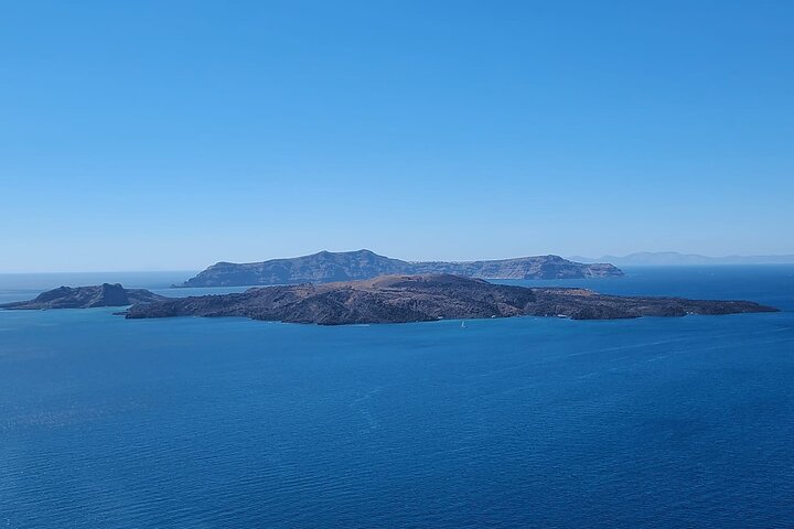 Romantic Tour through Santorini - Image 5