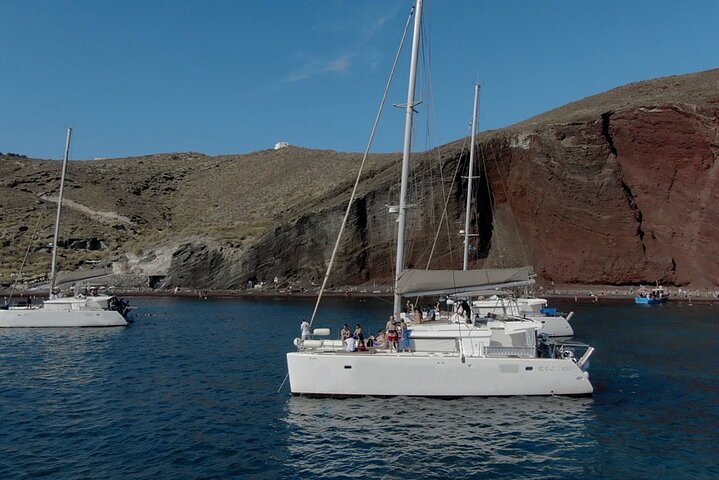Santorini Cruise Port: 4-Hour Private Cruise - Skip the Lines - Image 1