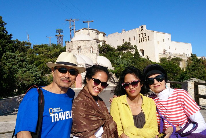 Santorini Customized Tours  - Image 3