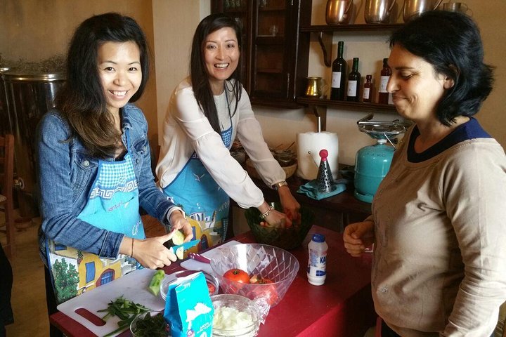 Santorini Gourmet Private Tour with Cooking Class and Lunch - Image 4