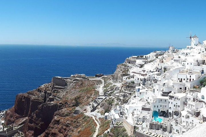 Santorini Highlights Tailor Made Tour 4 hours - Image 1