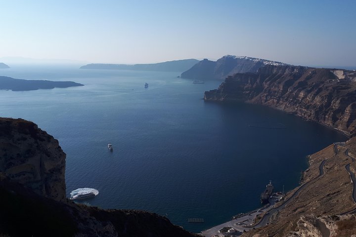 Santorini Highlights Tailor Made Tour 4 hours - Image 3