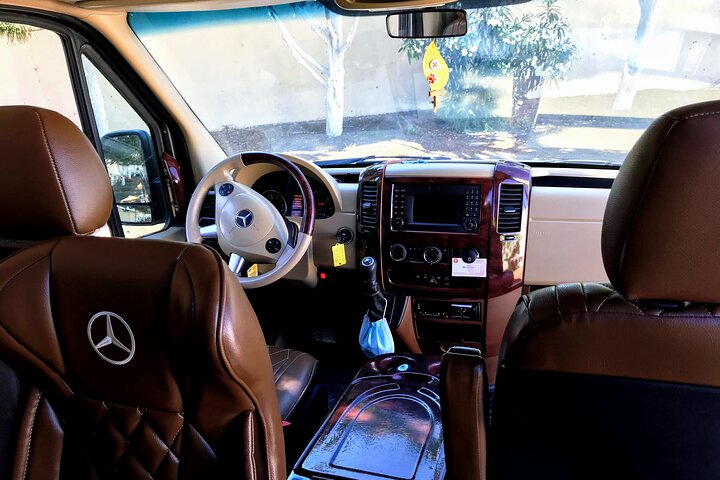 Santorini Hotel/Port & Airport Transfers - Image 4