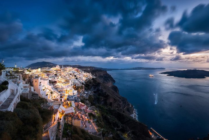 Santorini Luxurious Highlights Tour with Dinner - Image 1