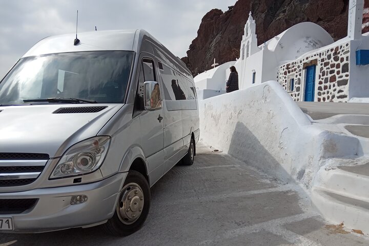 Santorini Must-See Highlights: Private Sightseeing Tour - Image 5