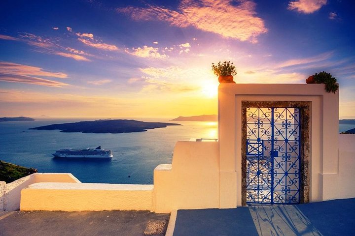 Santorini Private 8 hours Sightseeing Tour - Image 3