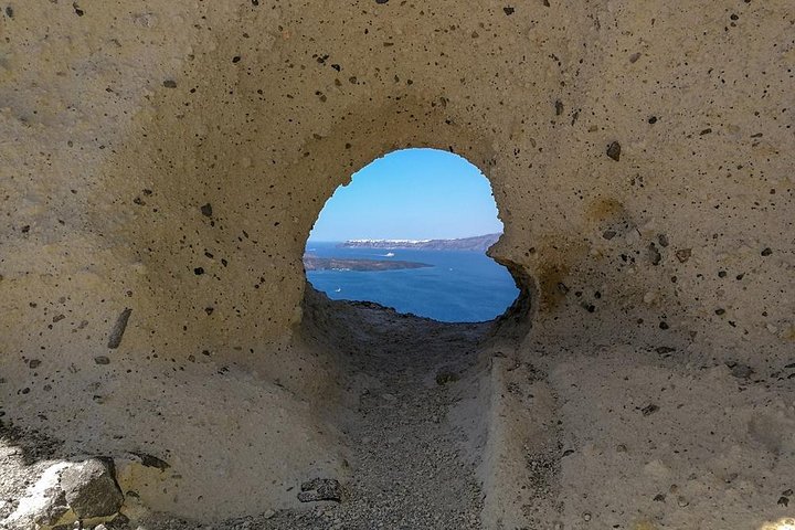 Santorini Private Romantic Tour with Dinner & Wine Tasting - Image 3