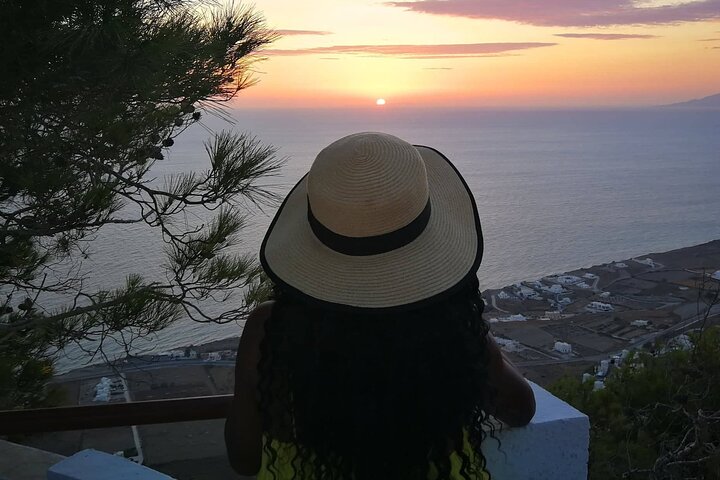 Santorini Private Sunrise Tour - Image 1