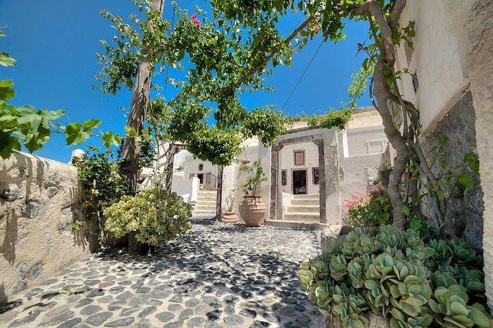 Santorini private tour traditional Village and wine museum - Image 4