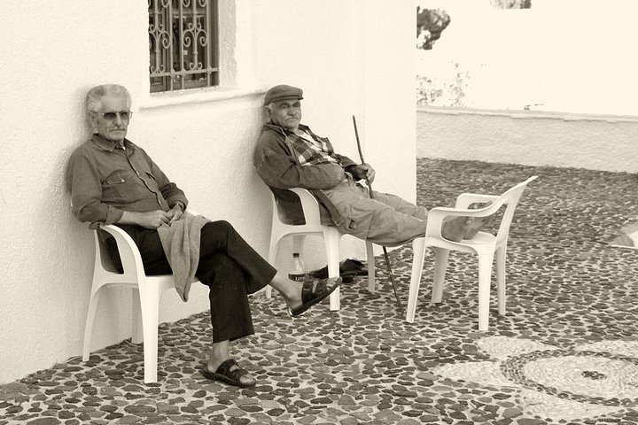 Santorini private tour traditional Village and wine museum - Image 3