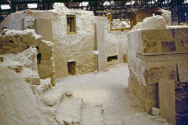 Santorini Private Tour with Akrotiri and Wine Tasting - Image 5