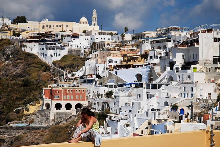 Santorini Shore Excursion: Private Tour of Oia, Fira and the Akrotiri Excavation - Image 5