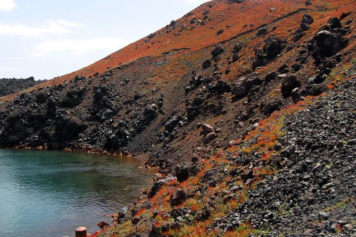 Santorini Shore Excursion: Private Tour of Thira Volcano and Hot Springs - Image 1