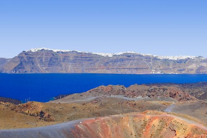 Santorini Shore Excursion: Private Tour of Thira Volcano and Hot Springs - Image 3