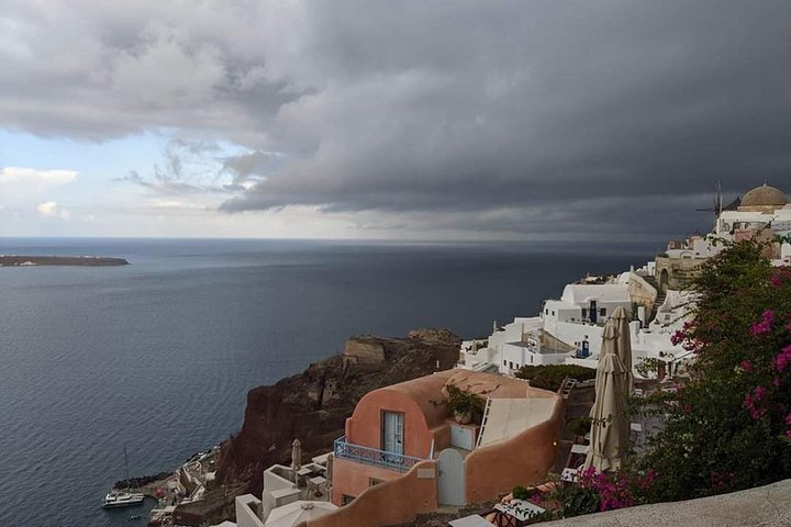 Santorini Unforgettable Experience Private Tour 6 - Hours - Image 4