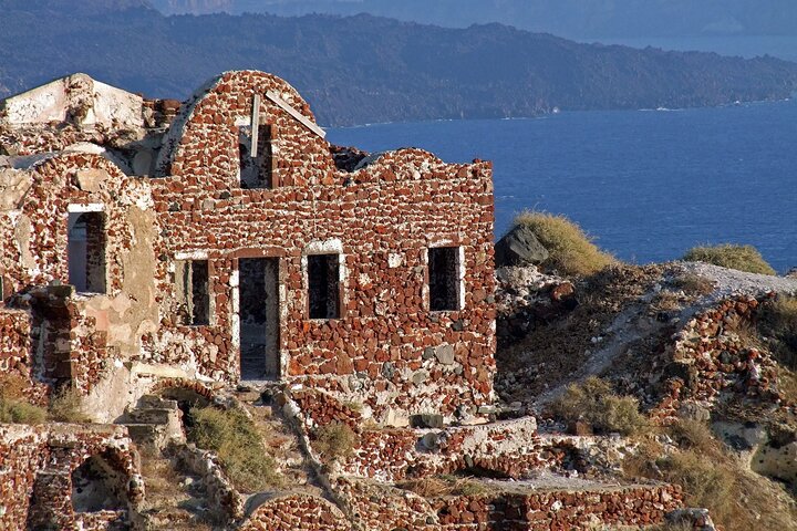 Santorini Venetian Castles Discovery Private Tour - Image 5