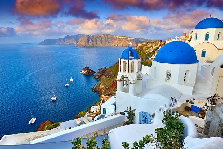 Shared Diamond Sunset Trip of Santorini via Hot Springs & White Beach - Image 5