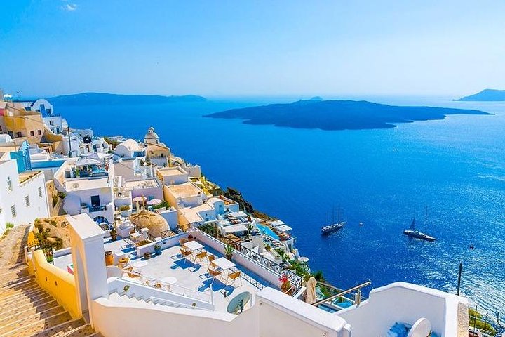 Shared Platinum Morning Trip of Santorini via Hot Springs & White Beach - Image 5