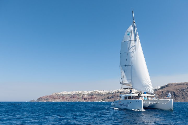 Shared Platinum Morning Trip of Santorini via Hot Springs & White Beach - Image 1