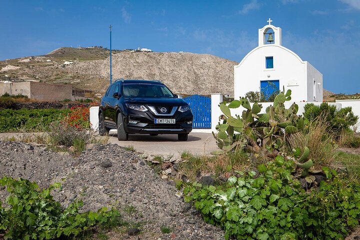 SUV Santorini Highlights Private Tour - Image 1