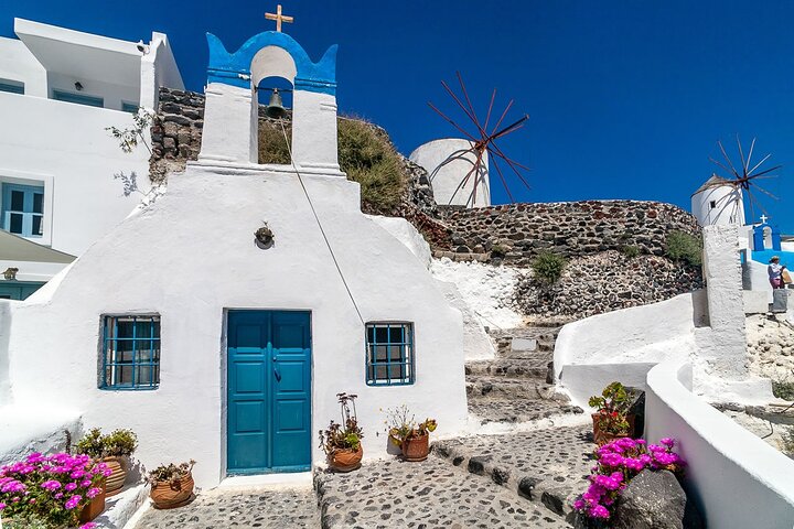 SUV Santorini Highlights Private Tour - Image 3