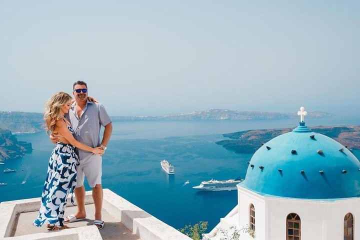 Tour Santorini with a professional photographer - Image 3